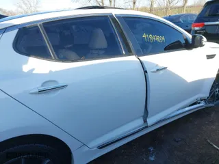 2013 Kia Optima SX w/Limited Pkg with VIN 5XXGR4A61DG112602, listed as a IAAI auction lot 41847204 with 197,828 mi miles. Bid and sale history available at carsss.com. Image 13.