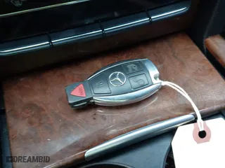 2013 Mercedes-Benz E-Class E 350 Luxury with VIN WDDHF8JB5DA678944, listed as a IAAI auction lot 41208242 with 101,834 mi miles. Bid and sale history available at carsss.com. Image 11.