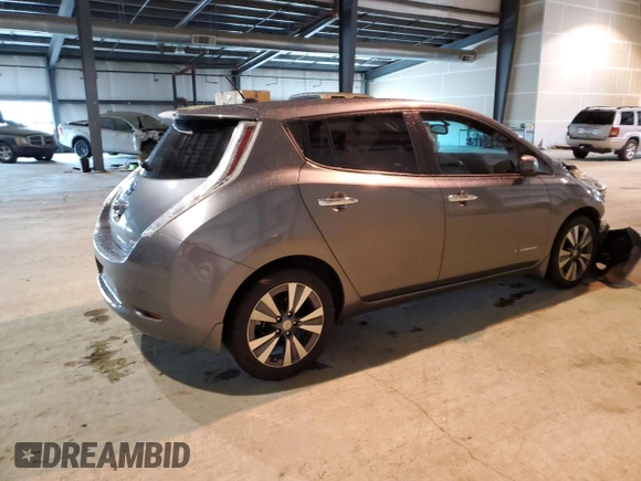 2015 Nissan LEAF SV with VIN 1N4AZ0CP4FC330885, listed as a Copart auction lot 72286732 with 31,960 mi miles. Bid and sale history available at carsss.com. Image 3.