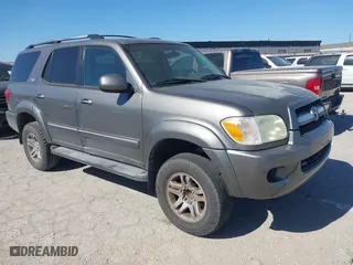 2006 Toyota Sequoia SR5 with VIN 5TDZT34A96S274645, listed as a IAAI auction lot 41767890 with 220,108 mi miles. Bid and sale history available at carsss.com. Image 1.