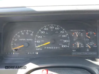 1998 GMC Suburban z VIN 3GKEC16R2WG509363, wystawiony jako IAAI lot #42180155 z przebiegiem 191 066 mil mil oraz . Historia ofert i sprzedaży dostępna na DreamBid. Obrazek 7.