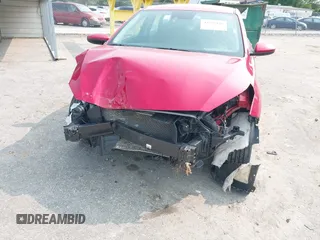 2023 Kia Forte LXS z VIN 3KPF24AD2PE590555, wystawiony jako IAAI lot #42395185 z przebiegiem 57 678 mil mil oraz . Historia ofert i sprzedaży dostępna na DreamBid. Obrazek 6.