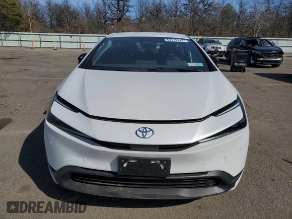 2024 Toyota Prius LE with VIN JTDADABU9R3015977, listed as a Copart auction lot 49179915 with 7,917 mi miles and Salvage Title. Bid and sale history available at carsss.com. Image 5.