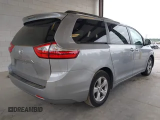 2017 Toyota Sienna LE Auto Access Seat с VIN 5TDKZ3DC4HS828226, выставлен на аукционе IAAI как лот 42283563 с пробегом 19 725 миль миль и . История ставок и продаж доступна на DreamBid. Изображение 4.