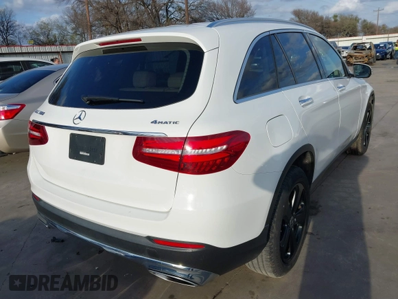 2019 Mercedes-Benz GLC 300 z VIN WDC0G4KB0KV154015, wystawiony jako IAAI lot #41049218 z przebiegiem 38 473 mil mil oraz . Historia ofert i sprzedaży dostępna na DreamBid. Obrazek 4.