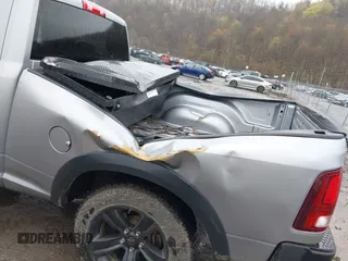 2021 Ram 1500 Warlock z VIN 1C6RR7GT0MS505043, wystawiony jako IAAI lot #41993392 z przebiegiem 86 811 mil mil oraz . Historia ofert i sprzedaży dostępna na DreamBid. Obrazek 6.