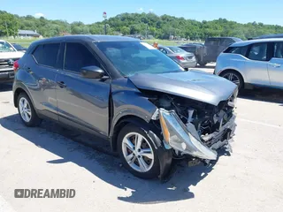 2020 Nissan Kicks S z VIN 3N1CP5BV8LL575259, wystawiony jako IAAI lot #42301844 z przebiegiem 25 244 mil mil oraz . Historia ofert i sprzedaży dostępna na DreamBid. Obrazek 1.