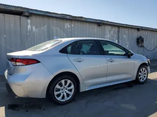 2024 Toyota Corolla LE with VIN 5YFB4MDE1RP120838, listed as a Copart auction lot 61977045 with 28,394 mi miles and Clean title. Bid and sale history available at DreamBid. Image 3.
