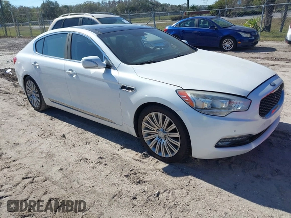 2015 Kia K900 Premium with VIN KNALU4D43F6024592, listed as a IAAI auction lot 41283765 with 114,549 mi miles. Bid and sale history available at carsss.com. Image 1.
