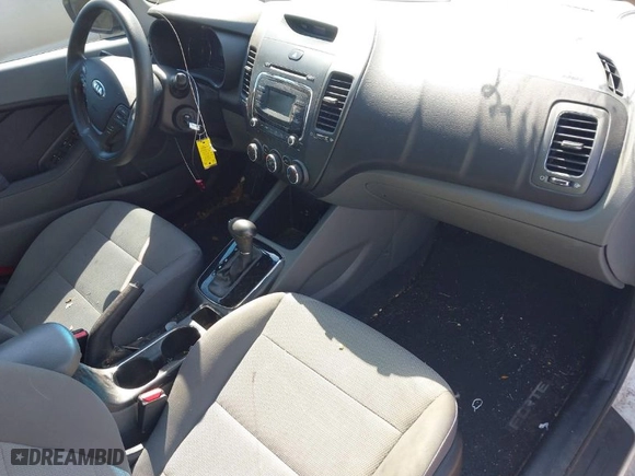 2018 Kia Forte LX with VIN 3KPFK4A74JE235730, listed as a IAAI auction lot 41695925 with 82,495 mi miles. Bid and sale history available at carsss.com. Image 5.