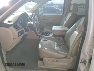 2009 Cadillac Escalade z VIN 1GYFK43589R134714, wystawiony jako Copart lot #48084395 z przebiegiem 154 359 mil mil oraz Czysty tytuł • Clean title. Historia ofert i sprzedaży dostępna na DreamBid. Obrazek 7.