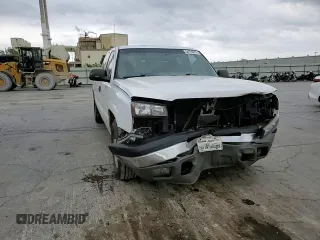 2005 Chevrolet Silverado 1500 LS z VIN 2GCEC19T551358173, wystawiony jako Copart lot #54728615 z przebiegiem 177 799 mil mil oraz Szkoda całkowita • Salvage title. Historia ofert i sprzedaży dostępna na DreamBid. Obrazek 14.