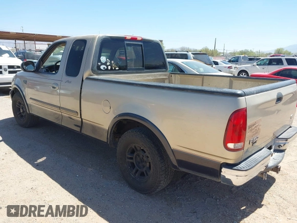 1999 Ford F-150 XL z VIN 1FTRX17L7XNB93799, wystawiony jako IAAI lot #42235164 z przebiegiem 299 846 mil mil oraz . Historia ofert i sprzedaży dostępna na DreamBid. Obrazek 3.