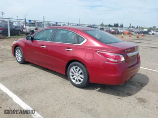 2015 Nissan Altima 2.5 with VIN 1N4AL3AP5FN348533, listed as a IAAI auction lot 41867253 with 104,817 mi miles. Bid and sale history available at carsss.com. Image 3.