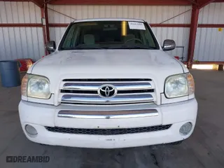2005 Toyota Tundra SR5 with VIN 5TBET34155S475769, listed as a IAAI auction lot 41663685 with 271,212 mi miles. Bid and sale history available at carsss.com. Image 12.