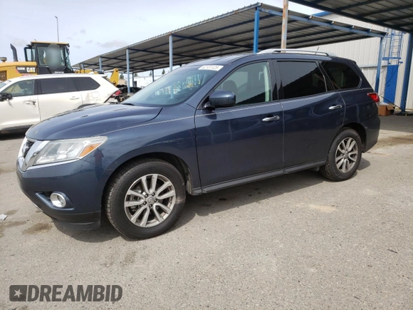 2016 Nissan Pathfinder SV with VIN 5N1AR2MNXGC638384, listed as a Copart auction lot 52131125 with 113,637 mi miles and Salvage Title. Bid and sale history available at carsss.com. Image 1.