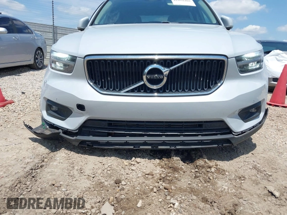 2021 Volvo XC40 Momentum z VIN YV4AC2HK4M2486512, wystawiony jako IAAI lot #42252265 z przebiegiem 56 397 mil mil oraz . Historia ofert i sprzedaży dostępna na DreamBid. Obrazek 12.