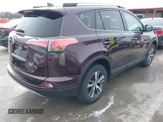 2018 Toyota RAV4 XLE with VIN 2T3RFREV6JW857693, listed as a IAAI auction lot 41541902 with 62,415 mi miles. Bid and sale history available at carsss.com. Image 4.