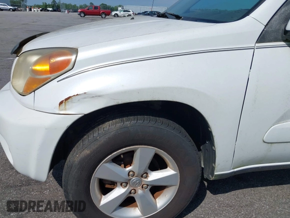 2005 Toyota RAV4 with VIN JTEGD20V350084568, listed as a IAAI auction lot 42127157 with 252,562 mi miles. Bid and sale history available at carsss.com. Image 6.