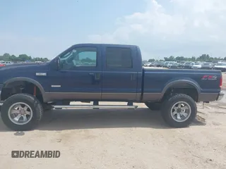 2005 Ford F-250 XL z VIN 1FTSW21P45EB09246, wystawiony jako IAAI lot #42441183 z przebiegiem 186 148 mil mil oraz . Historia ofert i sprzedaży dostępna na DreamBid. Obrazek 14.