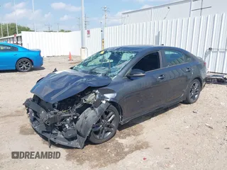 2020 Kia Forte GT-Line z VIN 3KPF34AD8LE164490, wystawiony jako IAAI lot #42066808 z przebiegiem 80 381 mil mil oraz . Historia ofert i sprzedaży dostępna na DreamBid. Obrazek 2.