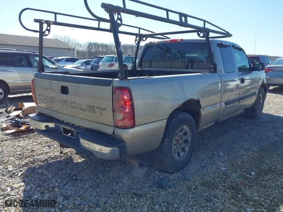 2003 Chevrolet Silverado 1500 LS with VIN 2GCEC19XX31393503, listed as a IAAI auction lot 41872530 with 392,529 mi miles. Bid and sale history available at carsss.com. Image 4.