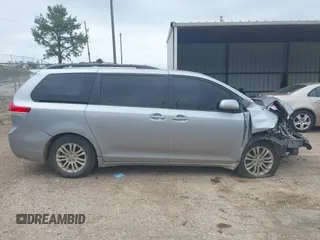 2012 Toyota Sienna XLE AAS с VIN 5TDYK3DC8CS276589, выставлен на аукционе IAAI как лот 42252242 с пробегом 221 618 миль миль и . История ставок и продаж доступна на DreamBid. Изображение 14.