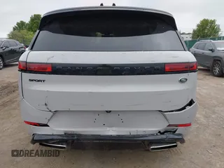 2023 Land Rover Range Rover Sport Autobiography z VIN SAL119E4XPA132200, wystawiony jako IAAI lot #42525401 z przebiegiem 14 435 mil mil oraz . Historia ofert i sprzedaży dostępna na DreamBid. Obrazek 6.