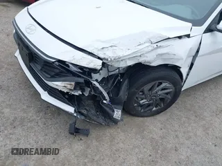2024 Hyundai Elantra SEL z VIN KMHLM4DG6RU697014, wystawiony jako IAAI lot #42441346 z przebiegiem 28 771 mil mil oraz . Historia ofert i sprzedaży dostępna na DreamBid. Obrazek 6.