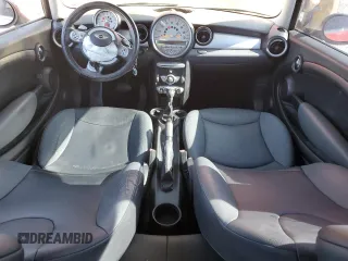 2010 MINI Hardtop с VIN WMWMF3C59ATZ64473, выставлен на аукционе Copart как лот 56569095 с пробегом 104 146 миль миль и Списание • Salvage title. История ставок и продаж доступна на DreamBid. Изображение 8.