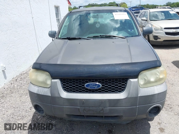 2006 Ford Escape XLS with VIN 1FMYU02Z46KA87526, listed as a IAAI auction lot 42142223 with 197,267 mi miles. Bid and sale history available at carsss.com. Image 12.