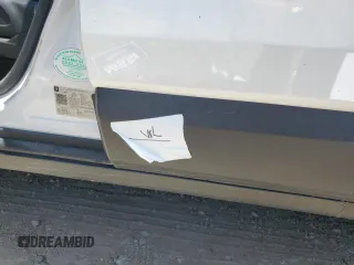 2019 Chevrolet Traverse LT Cloth с VIN 1GNERGKW9KJ133298, выставлен на аукционе Copart как лот 51843155 с пробегом 172 179 миль миль и Списание • Salvage title. История ставок и продаж доступна на DreamBid. Изображение 13.