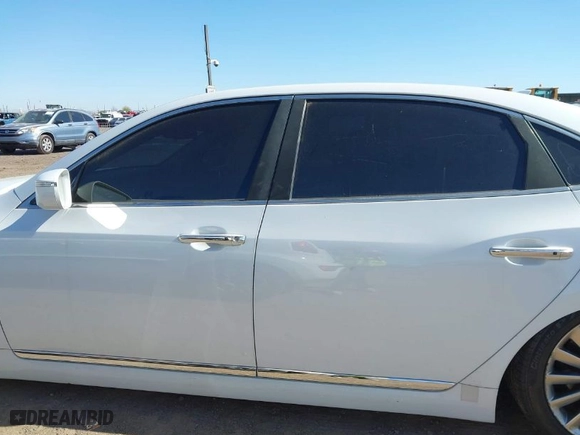 2014 Hyundai Equus Ultimate with VIN KMHGH4JH8EU080789, listed as a IAAI auction lot 41781207 with NaN miles. Bid and sale history available at carsss.com. Image 14.
