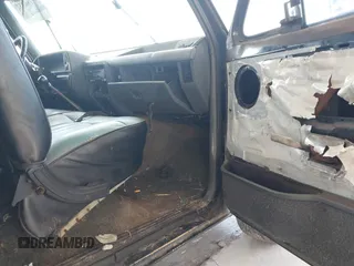 1990 Ford F-150 with VIN 1FTDF15N1LNA45594, listed as a IAAI auction lot 42786932 with 1,439 mi miles and . Bid and sale history available at DreamBid. Image 5.