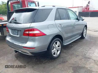 2015 Mercedes-Benz M 350 with VIN 4JGDA5HB4FA496808, listed as a IAAI auction lot 42351889 with 145,625 mi miles and . Bid and sale history available at DreamBid. Image 4.