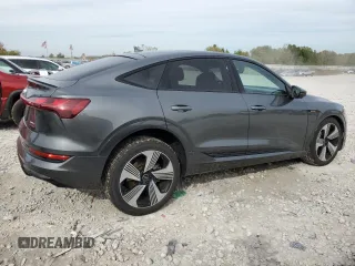 2021 Audi e-tron Sportback Prestige z VIN WA13ABGE8MB008083, wystawiony jako Copart lot #72904564 z przebiegiem 30 787 mil mil oraz Nie do naprawy. Historia ofert i sprzedaży dostępna na DreamBid. Obrazek 3.