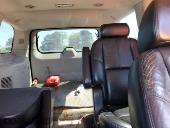 2007 Chevrolet Tahoe LS с VIN 1GNFC13CX7R396240, выставлен на аукционе Copart как лот 52126425 с пробегом 251 961 миль миль и Списание • Salvage title. История ставок и продаж доступна на DreamBid. Изображение 10.