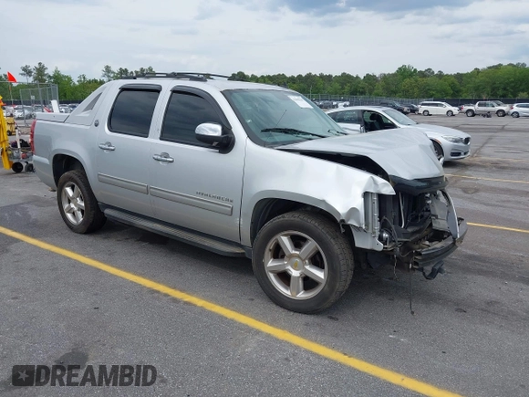 2013 Chevrolet Avalanche LT with VIN 3GNMCFE08DG289092, listed as a IAAI auction lot 42090240 with 143,588 mi miles and . Bid and sale history available at DreamBid. Image 1.