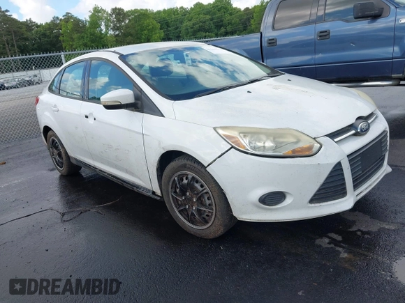 2013 Ford Focus SE z VIN 1FADP3F22DL216627, wystawiony jako IAAI lot #42263314 z przebiegiem 145 937 mil mil oraz . Historia ofert i sprzedaży dostępna na DreamBid. Obrazek 1.