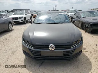 2020 Volkswagen Arteon SE z VIN WVWAR7AN7LE013526, wystawiony jako Copart lot #52791425 z przebiegiem 28 480 mil mil oraz Czysty tytuł • Clean title. Historia ofert i sprzedaży dostępna na DreamBid. Obrazek 5.