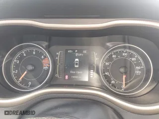 2017 Jeep Cherokee Latitude with VIN 1C4PJMCB5HW575395, listed as a IAAI auction lot 42002597 with 118,183 mi miles. Bid and sale history available at carsss.com. Image 7.