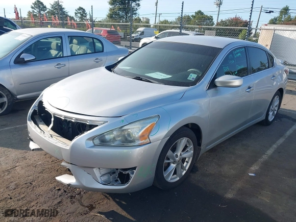 2015 Nissan Altima 2.5 SV with VIN 1N4AL3AP9FC450963, listed as a IAAI auction lot 40270304 with 125,603 mi miles. Bid and sale history available at carsss.com. Image 2.