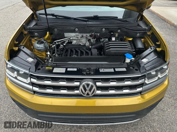 2018 Volkswagen Atlas SEL Premium with VIN 1V2NR2CA3JC564705, listed as a Copart auction lot 58064385 with 114,723 mi miles and Clean title. Bid and sale history available at DreamBid. Image 7.