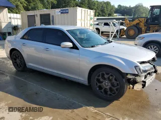 2020 Chrysler 300 with VIN 2C3CCAGG2LH164545, listed as a Copart auction lot 66656364 with 92,196 mi miles and Salvage Title. Bid and sale history available at carsss.com. Image 4.