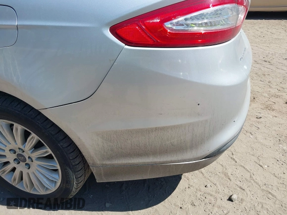 2014 Ford Fusion SE Hybrid with VIN 3FA6P0LU3ER251631, listed as a IAAI auction lot 41917855 with 88,076 mi miles. Bid and sale history available at carsss.com. Image 12.