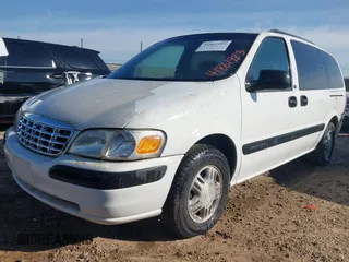 2000 Chevrolet Venture LT 1SD Pkg with VIN 1GNDX03E1YD148013, listed as a IAAI auction lot 41861983 with 107,638 mi miles. Bid and sale history available at carsss.com. Image 2.