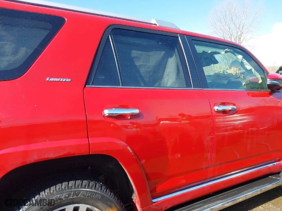2024 Toyota 4Runner Limited with VIN JTEKU5JR2R6304363, listed as a IAAI auction lot 41622696 with 6,492 mi miles. Bid and sale history available at carsss.com. Image 13.