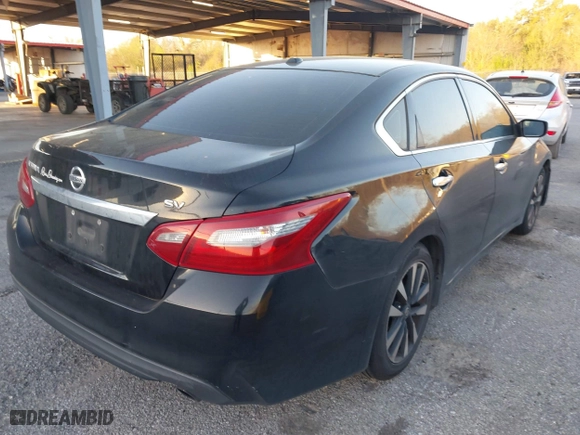 2018 Nissan Altima 2.5 SV with VIN 1N4AL3AP2JC103600, listed as a IAAI auction lot 41833390 with 276,014 mi miles. Bid and sale history available at carsss.com. Image 4.