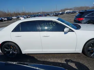 2021 Chrysler 300 S with VIN 2C3CCABG6MH523713, listed as a IAAI auction lot 41371230 with 88,991 mi miles and . Bid and sale history available at DreamBid. Image 13.