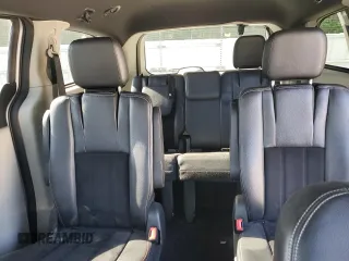 2018 Dodge Grand Caravan SXT z VIN 2C4RDGCG5JR307118, wystawiony jako Copart lot #53602125 z przebiegiem 119 846 mil mil oraz Szkoda całkowita • Salvage title. Historia ofert i sprzedaży dostępna na DreamBid. Obrazek 10.